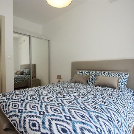 Luxury 1 Bedroom Apartment With Cozy Garden D2-2 In Morinj Котор Екстериор снимка